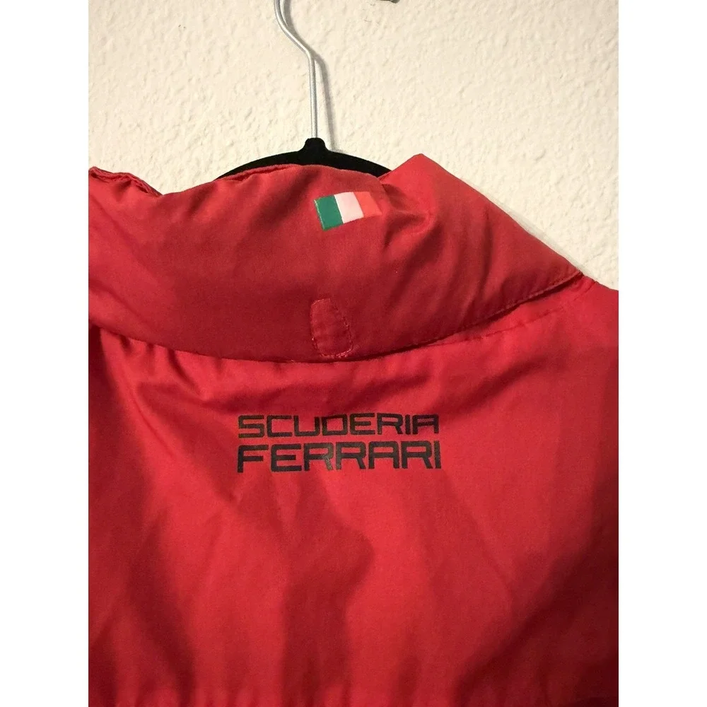 Ferrari Rain Jacket: Classic Scuderia Ferrari Rain‎ Jacket Red Size Large
